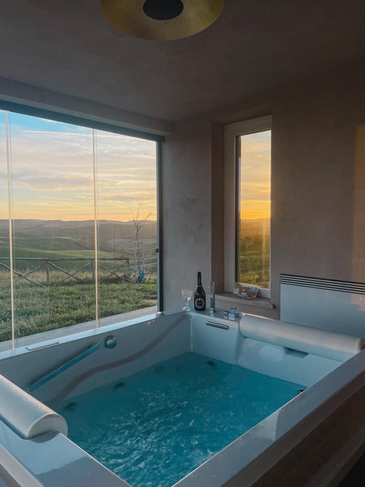 Villa La Domus Della Regina Tuscania Esterno foto
